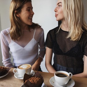 Maglietta Estiva da Donna a Maniche Lunghe Sexy in Rete <span class=keywords><strong>Nera</strong></span> <span class=keywords><strong>Trasparente</strong></span> per Feste Club Streetwear Top da Spiaggia - Product Image 1