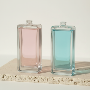 Flacon <span class=keywords><strong>de</strong></span> <span class=keywords><strong>parfum</strong></span> vide <span class=keywords><strong>de</strong></span> luxe 106 ml en verre transparent rectangulaire rechargeable, bouteille d'<span class=keywords><strong>eau</strong></span> en verre - Product Image 1