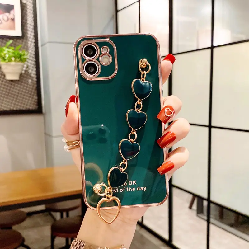 Luxury Girly Glossy Warm Color Phone Case with Love Heart Chain Wrist Bracelet for samsung S22 S21Ultra Phone Case