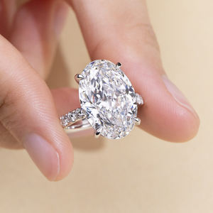 Anillo de Lujo para Mujer con Diamante Ovalado Sintético Cultivado en Laboratorio, Oro Sólido de 18K, Certificado IGI, Modelo MSR-2053 - Product Image 4