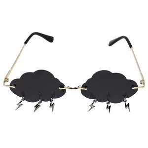 <span class=keywords><strong>Occhiali</strong></span> da Sole Senza Montatura Anni '90, <span class=keywords><strong>Occhiali</strong></span> Steampunk per Feste Disco, Divertenti <span class=keywords><strong>Occhiali</strong></span> a Forma di Nuvola, <span class=keywords><strong>Occhiali</strong></span> con Pendente a Forma di Fulmine - Product Image 1
