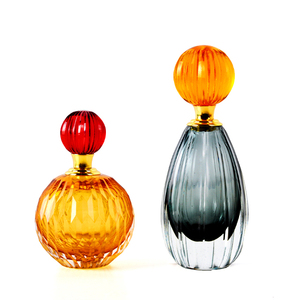 Modernos y Lujosos Frascos de Perfume de Cristal Recargables, Decoración para Mesa del Hogar, Recuerdos de Boda y Regalos Decorativos Coleccionables - Product Image 2