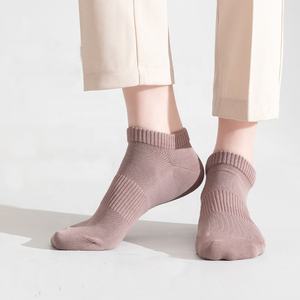 Low MOQ Ankle Short Cotton <strong>Socks</strong> for <strong>Women</strong> Men <strong>Trainer</strong> <strong>Socks</strong> Anti Bacterial and Odor-Resistant Mesh Vent Thin Tab <strong>Socks</strong> - Product Image 4