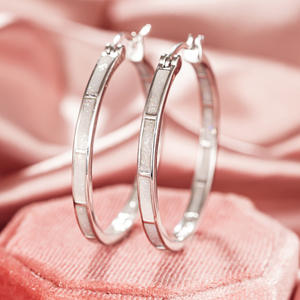 Pendientes de Aro Plateados con Incrustaciones de Ópalo Azul, Diseño Geométrico Clásico, Joyería para Uso Diario de Mujer - Product Image 4