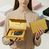 Boîte d'emballage magnétique personnalisée pour cartes VIP, boîte rigide en forme de livre pour cartes-cadeaux d'entreprise avec insert en EVA