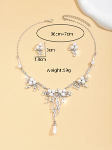 Conjunto de Perlas de Novia de Estilo Vintage Inspirado en la Europa, Collar y Pendientes de Flores Atemporales para Bodas y Ocasiones Especiales - Product Image 6