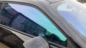 فيلم سيارات متغير اللون 40 بوصة * 100 قدم، فيلم متغير اللون بنسبة 20%-90% نفاذية الضوء، أزرق يحجب 99% من الأشعة فوق البنفسجية، عازل حراري عالي، تظليل نوافذ أزرق - Product Image 4