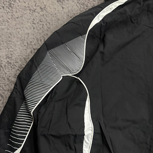 Chaqueta Bomber Cortavientos de Invierno Estilo Urbano Funcional Europeo y Americano, Chaqueta Deportiva con Capucha, Cremallera y Cordón de Nailon - Product Image 5