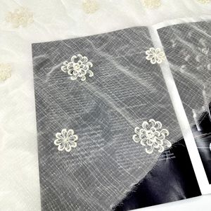 Tessuto in Tulle Ricamato Stile Vintage con Fiori, Broderie Fleurs, Margherite e Giglio Ragno per Abbigliamento - Vendita all'Ingrosso - Product Image 5