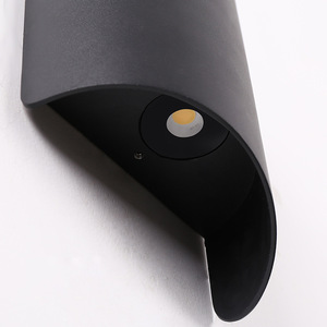 Lampada da Parete LED per Esterni, Illuminazione Paesaggistica Impermeabile per Villa, Design a Doppia Testa Su/Giù - Product Image 5