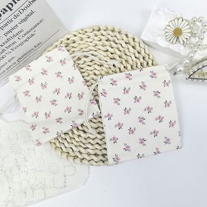 Bolsa de Algodón Reciclable Personalizada con Diseño de Flores Pequeñas y Cordón, Suave y Cómoda para Guardar Joyas - Product Image 3