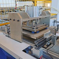 Machine automatique de formage de fonds de boîtes à gâteaux carrés en carton, pour la production de plateaux à gâteaux en carton pour mousses, à bon prix