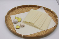 Vente en gros Grand carré 25cm Farine de blé Rouleau d'emballages de printemps chinois comme fournisseur de peaux à pâtisserie
