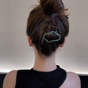 Pinza para el pelo con forma de nube para mujer, pinza BB hueca, pinza lateral grande para flequillo, accesorio para el cabello de uso diario, material metálico - Product Image 2