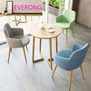 Conjunto de Mesa y Sillas de Estilo Nórdico Simple y Moderno con Estructura de Hierro, Muebles Comerciales para Hoteles, Cafeterías, Tiendas de Té con Leche y Postres - Product Image 2
