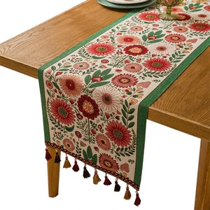 <span class=keywords><strong>Chemin</strong></span> <span class=keywords><strong>de</strong></span> <span class=keywords><strong>table</strong></span> vintage en polyester brodé 120/180/<span class=keywords><strong>220</strong></span> x 35 <span class=keywords><strong>cm</strong></span>, motif fleurs rétro, décoration <span class=keywords><strong>de</strong></span> <span class=keywords><strong>table</strong></span> à manger, style peinture à l'huile avec pompons - Product Image 6