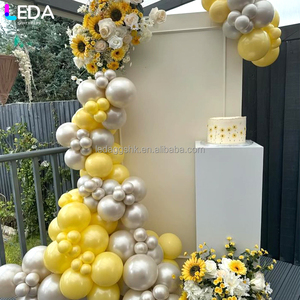 Decoraciones LEDA de Lujo para Fiestas Familiares y Banquetes, Globos Blancos Colgantes, Fondo Cuadrado Pequeño - Product Image 2