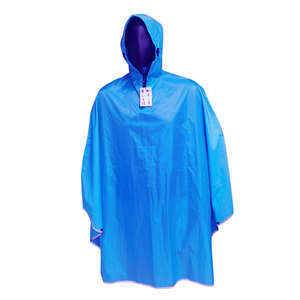 Poncho de pluie imperméable en polyester pour adultes, idéal pour le camping et la randonnée en extérieur, avec bande réfléchissante au dos - Product Image 2