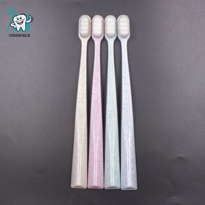 Cepillo de dientes Unisource SP2003 Ultra Soft Manual para adultos con 10000 cerdas - Product Image 1