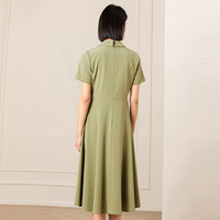 Robe midi boutonnée élégante et respirante en tissu tissé à manches courtes pour femme, taille naturelle, idéale pour l'été