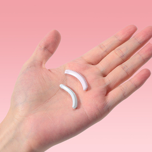 LMLTOP Almohadillas de silicona portátiles de alta calidad <span class=keywords><strong>para</strong></span> rizador de <span class=keywords><strong>pestañas</strong></span>, 4 unidades/juego, antiescaldaduras, repuesto de dientes de peine <span class=keywords><strong>para</strong></span> rizador de <span class=keywords><strong>pestañas</strong></span> - Product Image 4