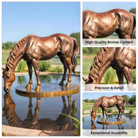Sculpture de cheval buvant en bronze réaliste grandeur nature, personnalisée pour une fontaine d'eau de jardin ou de parc extérieur