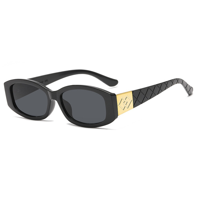 New Fashion Trend Lady Plastic Eyewear Women Uv400 Sunglasses Vintage Designer Small Sunglasses Wholesale
