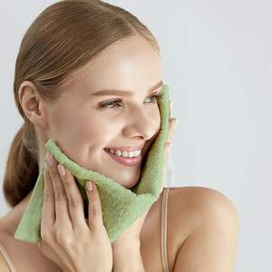 Toalla de baño de algodón 100% orgánico con logotipo personalizado Peso como 650gsm Toalla de baño Técnica tejida Toalla de algodón de hotel - Product Image 4