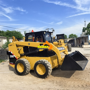 Chargeuse compacte d'occasion CAT 226B3 en excellent état, idéale pour les projets d'infrastructure, CAT226B CAT246D, vente très demandée - Product Image 2