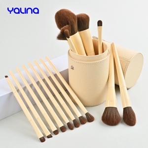 Ensemble de pinceaux de maquillage avec manche en bois <span class=keywords><strong>kaki</strong></span> de haute qualité 15 pièces Logo personnalisé Kit de fond de teint Kabuki de mélange professionnel - Product Image 1