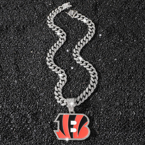 Nouveaux colliers pendentifs en alliage plaqué or et argent, style hip-hop luxe léger, à rayures rouges et noires, bijoux de mode en gros - Product Image 2