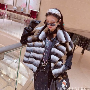 <span class=keywords><strong>Gilet</strong></span> <span class=keywords><strong>femme</strong></span> moelleux <span class=keywords><strong>Gilet</strong></span> <span class=keywords><strong>sans</strong></span> manches en fourrure finement texturée <span class=keywords><strong>Gilet</strong></span> rayé en fourrure de <span class=keywords><strong>lapin</strong></span> véritable - Product Image 3