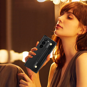 Le nouveau modèle de Huanmin convient au Samsung Z Fold 6, avec une finition électroplaquée de la série Roman et un étui intégré. - Product Image 4