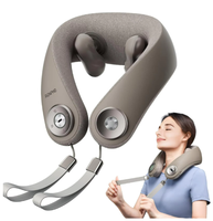 Masseur de cou et d'épaules chauffant en gros pour usine, appareil de pétrissage cervical et trapèze avec télécommande sans fil, portable, logo personnalisé