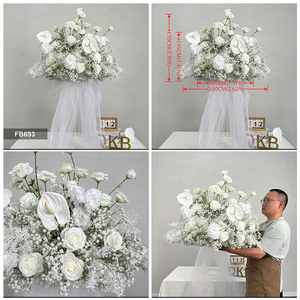 Sfera di Fiori Artificiali di Lusso 50Cm 60Cm 70Cm 80Cm, Centrotavola per Matrimoni con Fiori di Gypsophila Bianchi in Seta - Product Image 3