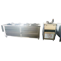 Nouvelle machine industrielle semi-automatique de friture de snacks à haute efficacité 50-100 kg/h pour la transformation de frites, chips de pommes de terre et noix