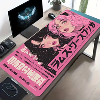 Tapis de bureau tendance à motif artistique, avec un design de personnage féminin anime à thème rose ; accessoire de bureau adapté pour ordinateur