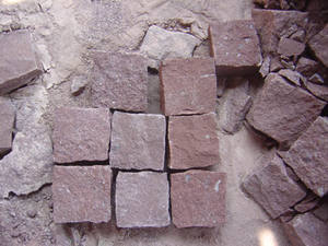 Adoquín de <span class=keywords><strong>Porfido</strong></span> Rojo Marrón Natural Chino con Acabado Dividido para Pavimentos Exteriores de Patio - Product Image 3