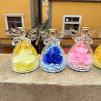 Petit Ange Éternel Fleur Préservée À La Main 3 Roses Couvercle En Verre Rond Saint Valentin Cadeau En Gros