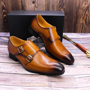 Chaussures de bureau pour hommes, chaussures confortables et plates en marron avec double boucle, accessoires d'affaires faites à la main - Product Image 4