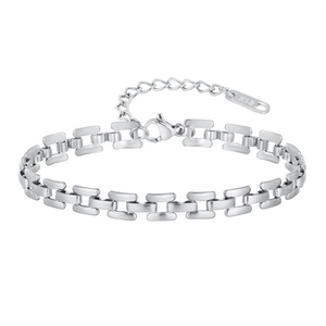 Pulsera INS de Acero Inoxidable 18k con Cadena Gruesa y Ancha, Pulsera de Fútbol Personalizada, Regalo para el Amor - Product Image 1