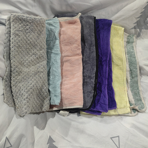 Serviette de bain en coton d'<span class=keywords><strong>occasion</strong></span> de <span class=keywords><strong>grande</strong></span> <span class=keywords><strong>taille</strong></span> et très propre <span class=keywords><strong>Vêtements</strong></span> d'<span class=keywords><strong>occasion</strong></span> pour vente en gros en vrac - Product Image 2