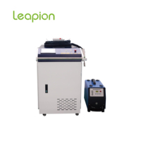 Machine de soudage laser à fibre 3000W pour le soudage des métaux avec source laser à double alimentation en fil de MAX/Raycus/IPG