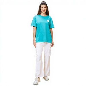 Camiseta con Estampado Gráfico Personalizado para Mujer, Fabricante OEM ODM, Proveedor, Fábrica, Venta al por Mayor, Diseño Personalizado, Etiqueta Privada, Informal - Product Image 1
