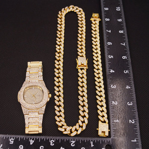 Yulaili tendencias joyería Vintage chapado en oro joyería reloj conjunto no se decolora cadena <span class=keywords><strong>cubana</strong></span> moda <span class=keywords><strong>mujer</strong></span> fiesta <span class=keywords><strong>disfraz</strong></span> accesorios regalo - Product Image 4