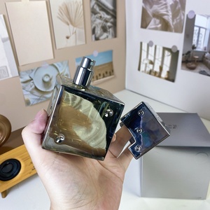 <span class=keywords><strong>Profumo</strong></span> Arabo di Alta Qualità, Fragranza Maschile Popolare per l'Esportazione, Aroma Unisex Legnoso con Note di Sandalo e <span class=keywords><strong>Limone</strong></span>, Vendita all'Ingrosso - Product Image 6