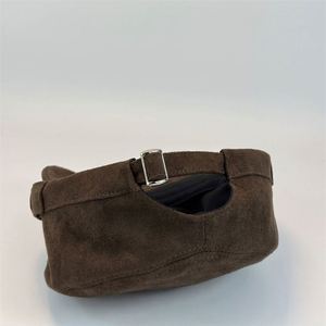 Autumn Winter Retro Large <b>Head</b> Flat Top Baseball Cap Women Korean <b>Style</b> Fashionable Outdoor Suede Riding Hats - Product Image 6