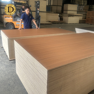 <span class=keywords><strong>Linyi</strong></span> nhà máy bán hàng trực tiếp 32 năm xuất khẩu ván ép nhiều lớp mDP E1 lớp melamine cho đồ nội thất 9/12/15/18 mét ván dăm - Product Image 6