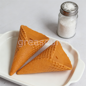 Figurine réaliste de cornet de gaufre et de crème glacée, en plastique PVC écologique, coque imitation croquante, décoration alimentaire factice réaliste, motif cœur - Product Image 3