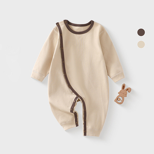 Pijamas de Bebé Coreanos Rojos de Color Sólido sin Costuras con Botones, Diseño Personalizado, Algodón Orgánico Ignífugo - Product Image 2